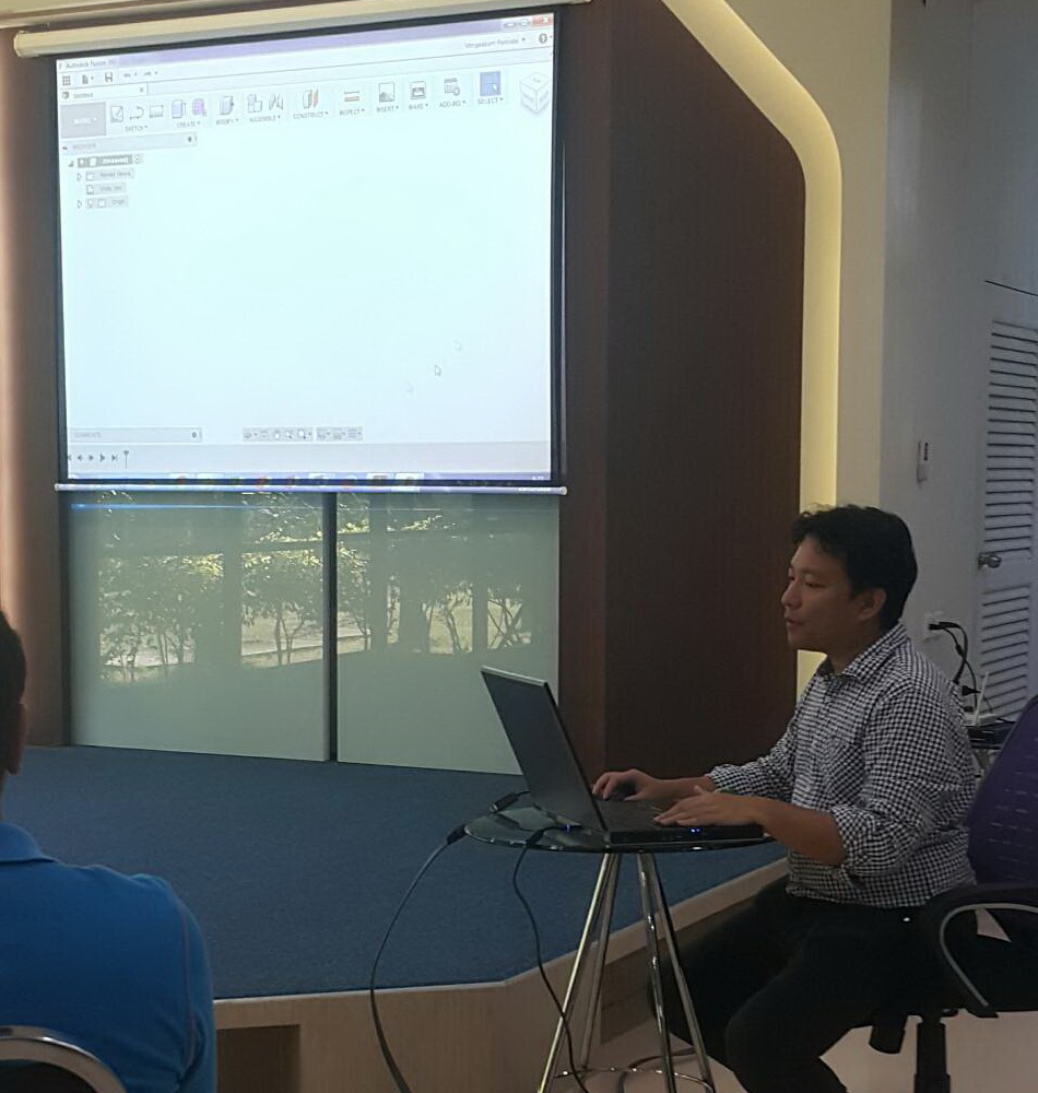 โครงการสร้างนักออกแบบวิศวกรรมด้วย Autodesk Fusion 360 รุ่น 1